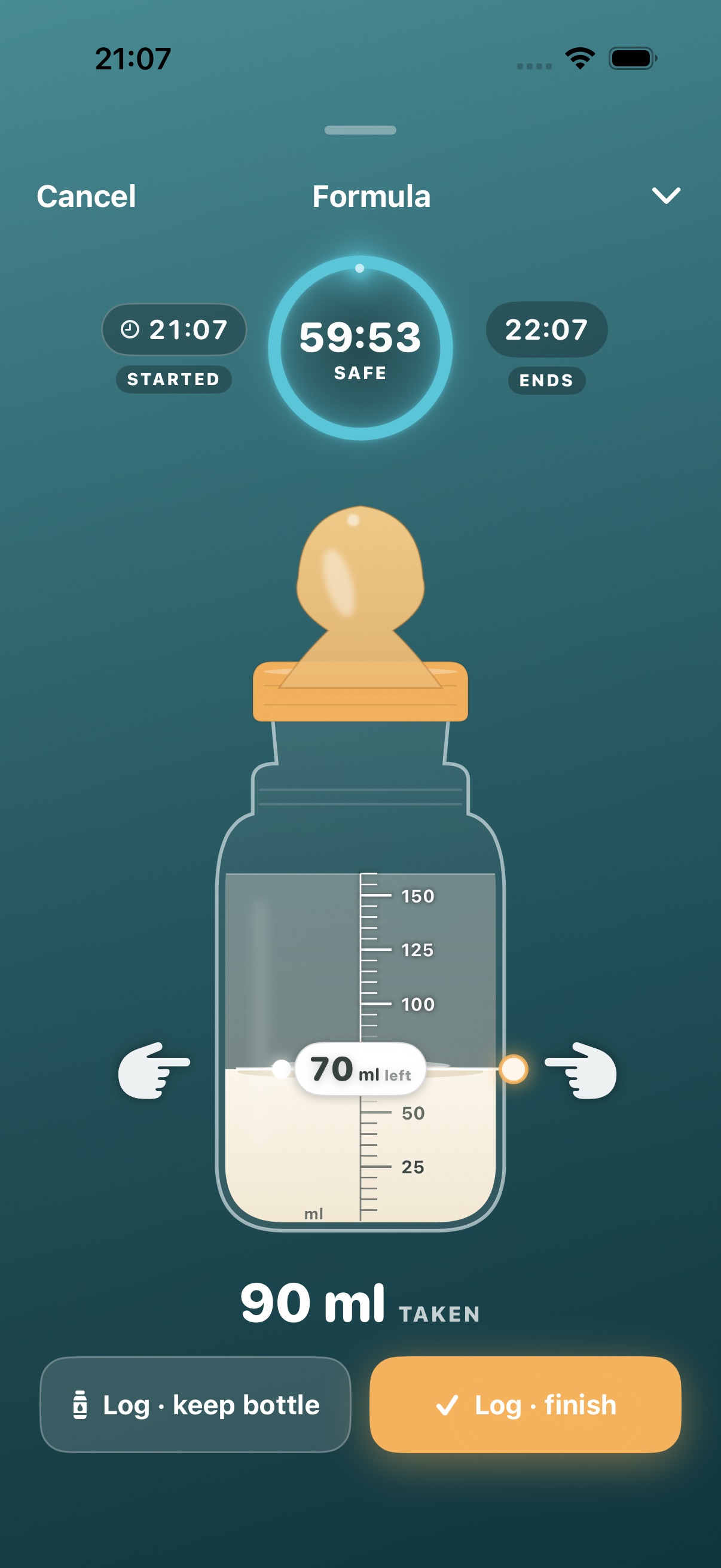 A prepared formula bottle in Feed Flow, with its safe window counting down: started 21:07, 59 minutes 53 seconds remaining, ends 22:07. The bottle shows 70 ml left and the 90 ml taken, with buttons to log and keep the bottle or log and finish.